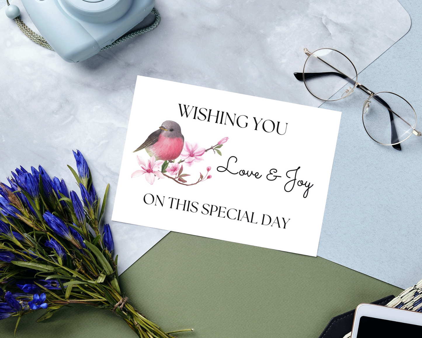 Tarjeta con diseño de pájaro y flor de Sakura